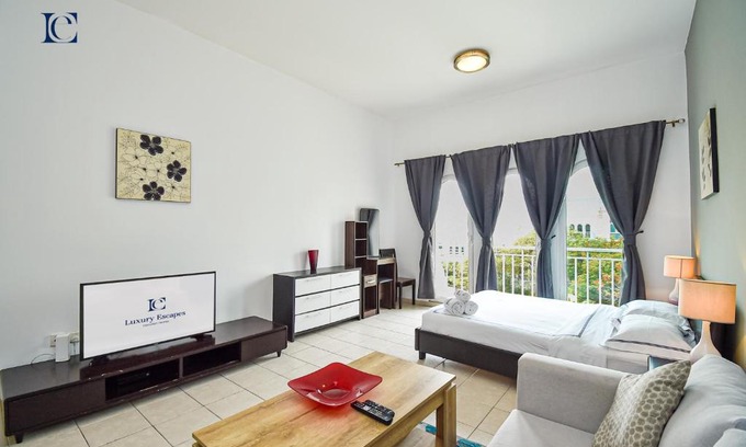Discovery Gardens Apartment | Luxury Escapes - Tranquil Studio Near Furjan Metro - Relaxing Holiday Retreat