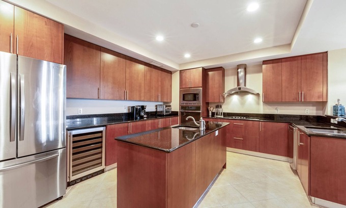 Daytona Beach Condo | LUXURY FAMILY CONDO ON THE BEACH