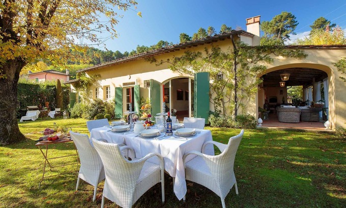 Camaiore Villa | Luxury Farmhouse with Private Pool in Camaiore close to Lucca