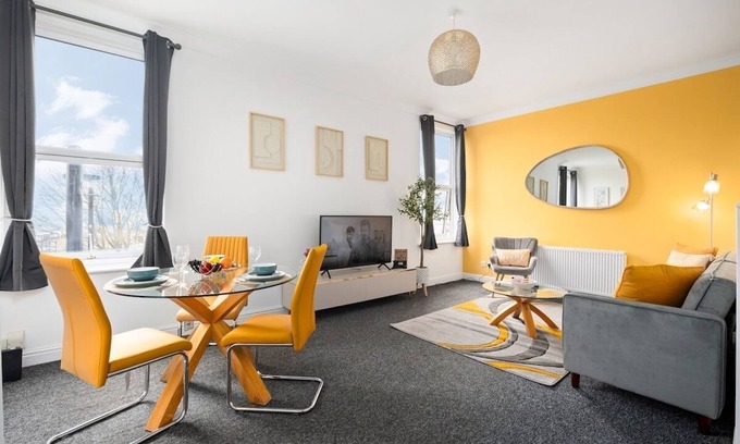 Cleethorpes Apartment | Luxury Apartment by the Sea