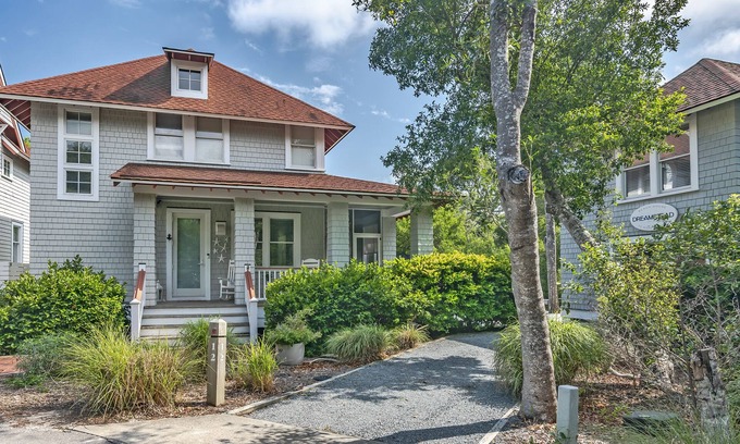 Keepers Landing House | Luxury Getaway on Bald Head Island - August Weeks Available - 5-Star Property