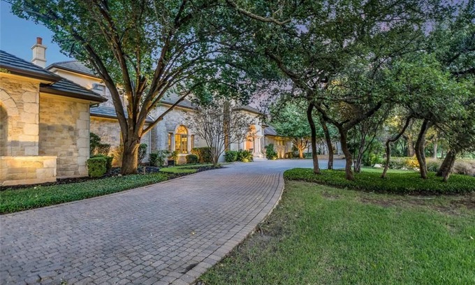 Barton Creek House | Luxury Golf Resort Villa