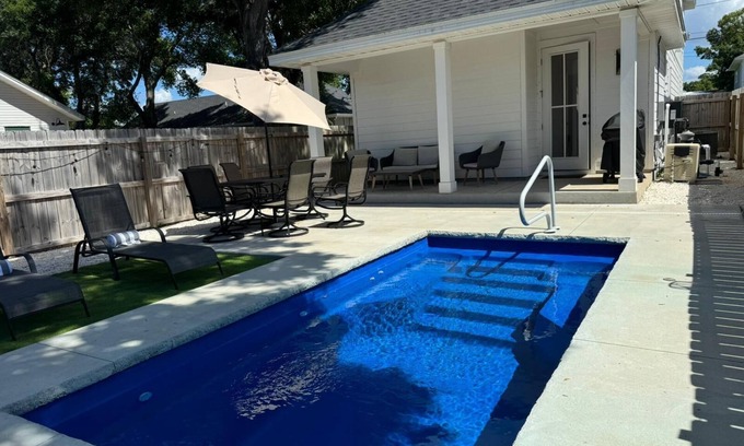 Sanders Beach House | Luxury Heated Pool Home 3 King Beds 15min To Beach