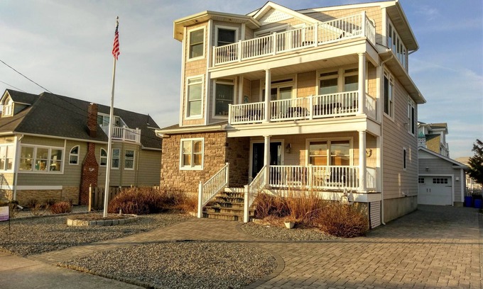 Ortley Beach House | Luxury home 2 off ocean ~ plus separate apartment, central air, deck views