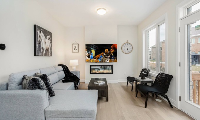 Oakville House | Luxury Home in Oakville