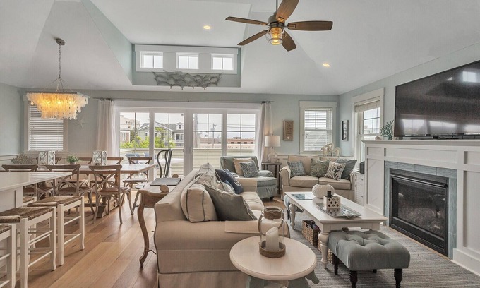 North End House | Luxury Home Near Beach, Boardwalk & Shopping-Elevator/Linens/Game Room/Bikes