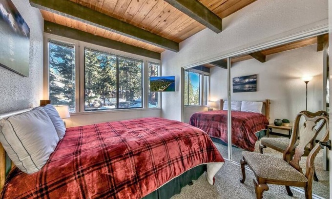 Lower Kingsbury House | Luxury home near S. Lake Tahoe, skiing, hiking, casinos, shopping & facilities.