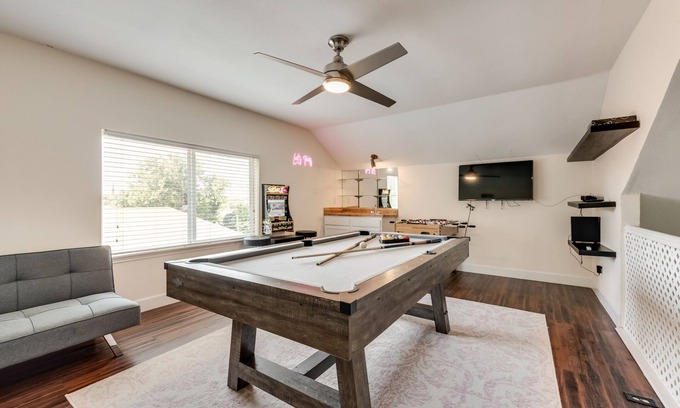 South Arlington House | Luxury home near AT&T STADIUM, GLOBE LIFE FIELD, 6 FLAGS, EPIC, HURRICANE HARBOR