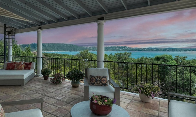 Lower Basin Lake Travis House | Luxury home with amazing views of Lake Travis