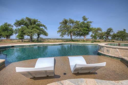Fredericksburg House | Luxury Homes! With a Pool-Jacuzzi-Outdoor Kitchen!