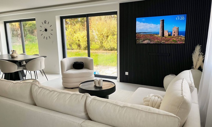 Mont Gaillard House | Luxury house with cinema room and indoor jacuzzi.