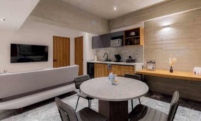 La Condesa Apartment | Luxury in Condesa: rooftop, jacuzzi, and spa