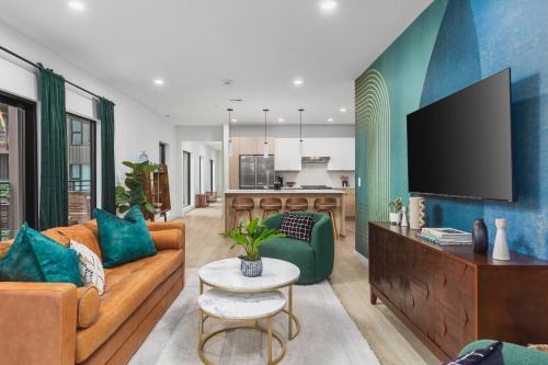 Downtown Nashville Apartment | Luxury in The Gulch with Patio Pool Walk to Broadway