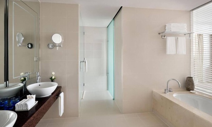 Dubai Festival City House | Luxury King or Twin Room Near Dubai Festival Mall