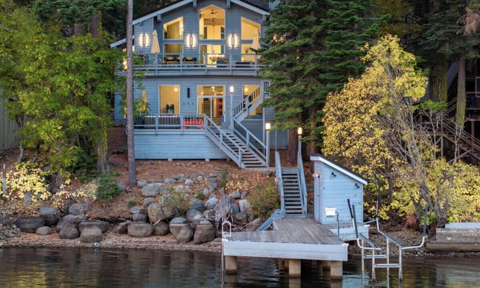 Truckee House | Luxury Lakefront 5 Br Home Hot Tub Arcade