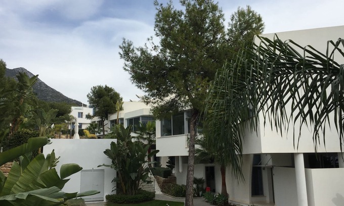 Marbella House | Luxury Living In Meisho Hills Modern Villa!