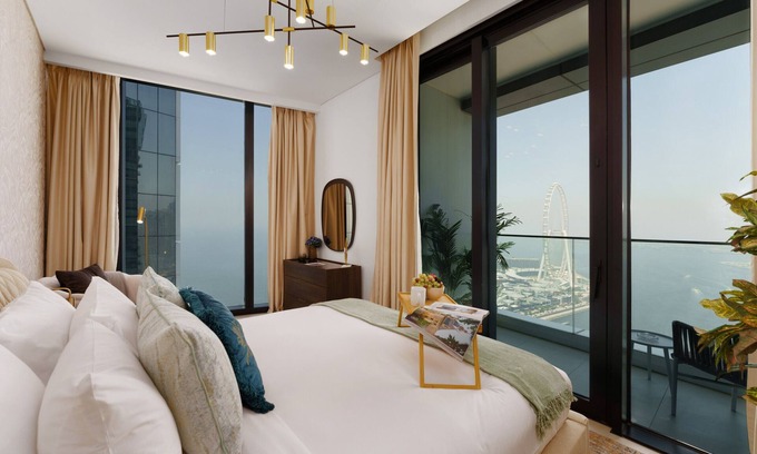 Dubai Marina Apartment | Luxury Living w/Superb Sea Views in Address JBR