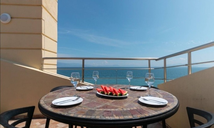 Kato Diminio Apartment | Luxury Loft - Diamante beachfront suites