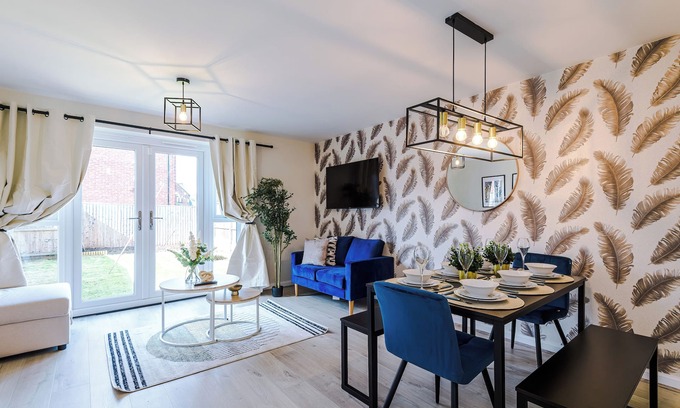 Speke Boat Rental | Luxury & Modern Equipped Liverpool 3 Bedroom House WParking Sleeps 9 Max