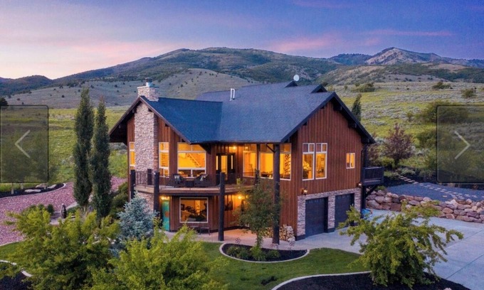 Liberty House | Luxury Mountain home,close to Powder Mountain/Snow Basin, Hot Tub. Pet Friendly!