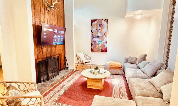 Chastain Park House | Luxury Mountain View Treehouse w Pool , View, Pool Table, 7 bedrooms