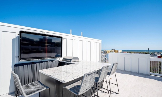 North Carolina Coast House | Luxury New Build with Oceanview - Grow With The Flow