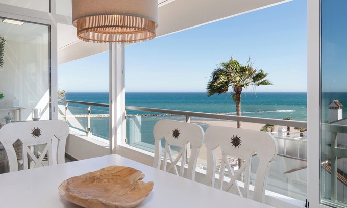 Benalmadena Costa Apartment | Luxury ocean view beach. Beautiful 2 bedroom first line beach apartment