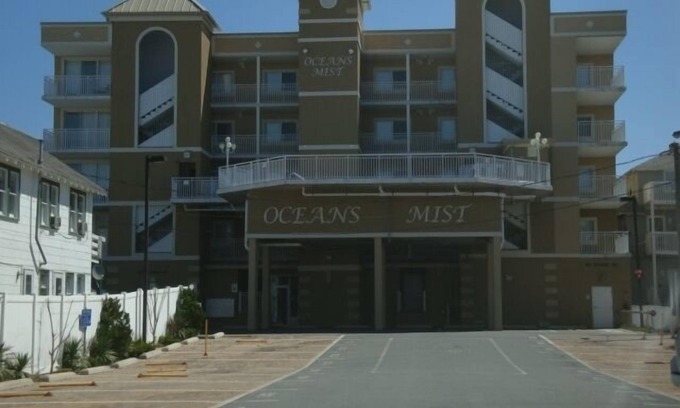 Ocean City Condo | Luxury ocean front unit on 6th St & Boardwalk. Available Ocean & Country Calling
