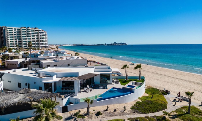 Puerto Penasco House | Luxury Oceanfront Home with Pool & Hot Tub - located on Sandy Beach