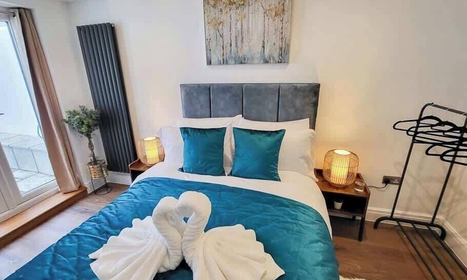 Brighton City Centre Apartment | Luxury pad centrally located near Brighton Station