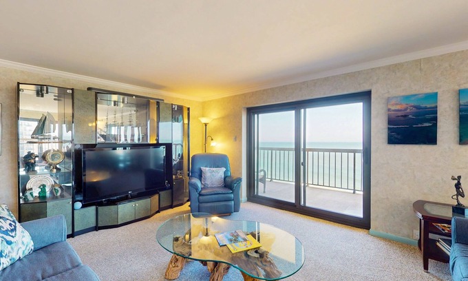 North Ocean City Condo | Luxury - penthouse beach condo with balcony, W/D, pools, gym, sauna, tennis & AC