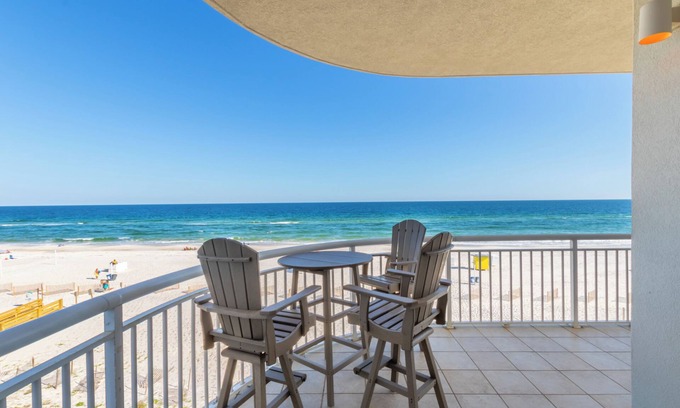 Gulf Shores Condo | LUXURY Penthouse Style Condo 2