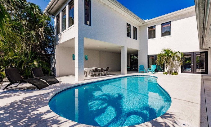 Bonita Springs House | Luxury Private Vacation Getaway Moments from the Water
