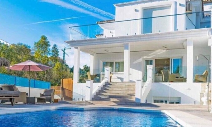La Capellania Villa | Luxury Private Villa Vetori, Heated Swimming Pool, 6 Beds, Bar, Pool Table BBQ