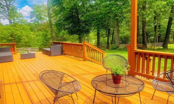 Benton County Other | Luxury Retreat in NW Arkansas, Perfect for Teams, Weddings, & Corporate Stays