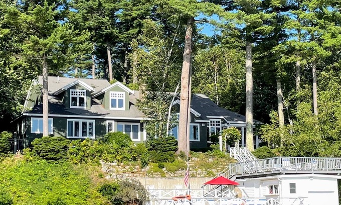 South Casco House | Luxury Retreat space for relaxing Family Reunions or Corporate Retreats