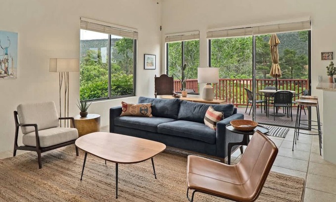 Oak Creek House | Luxury Sedona Condo! Pool, Spa, Hot tub & Golf Access