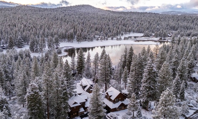 Truckee House | Luxury Ski Lease | Located in Lahontan | Northstar