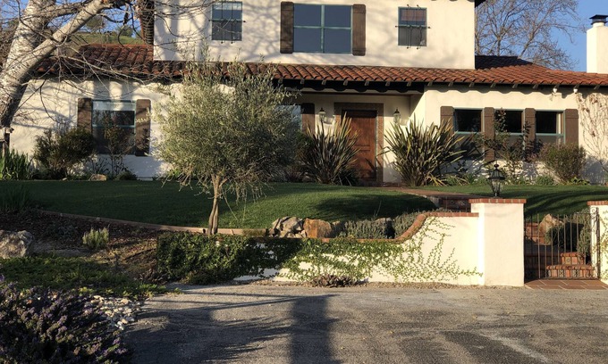 Templeton Villa | LUXURY SPRING CREEK VILLA❤️ PASO ROBLES Wineries, Beaches, Oaks, Hot Tub, Peace!