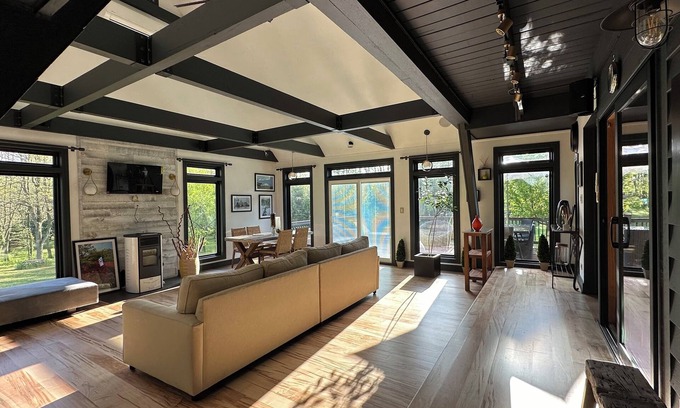 Culver Cabin | Luxury Transitional Cabin In The Woods