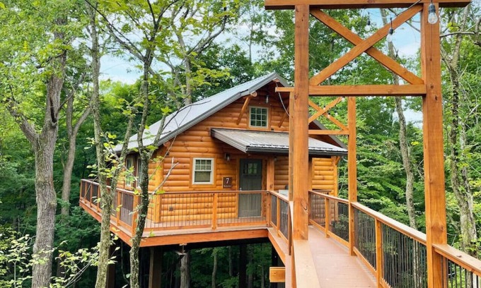 Millersburg Cabin | Luxury Treehouse @ Berlin Woods