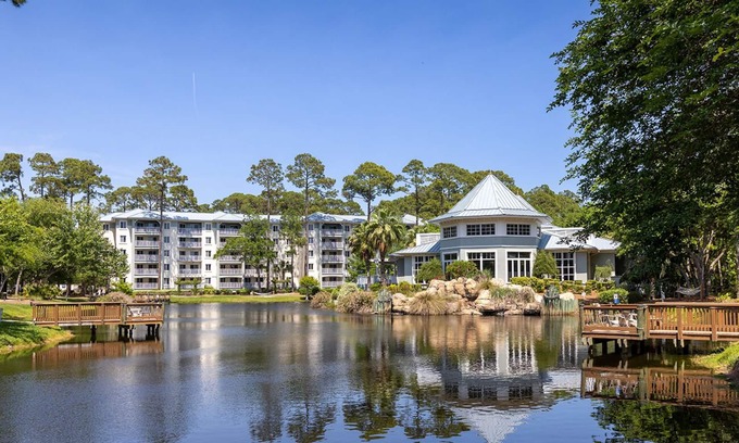 Palmetto Dunes Condo | Luxury Two Bedroom villa at Marriott's SurfWatch- Book Now!