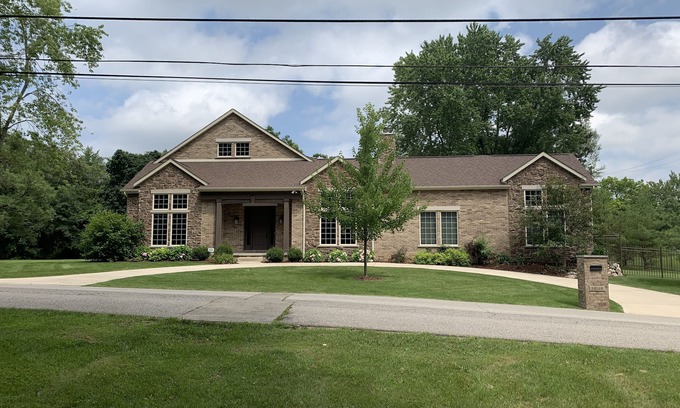 Notre Dame House | Luxury Upscale Home Adjacent To Notre Dame and Warren Golf