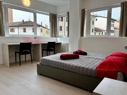 Udine Apartment | Luxury Urban Oasis Apartment in center Of Udine