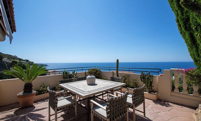 Mont Boron Apartment | Luxury villa apartment with panoramic sea views and small private garden