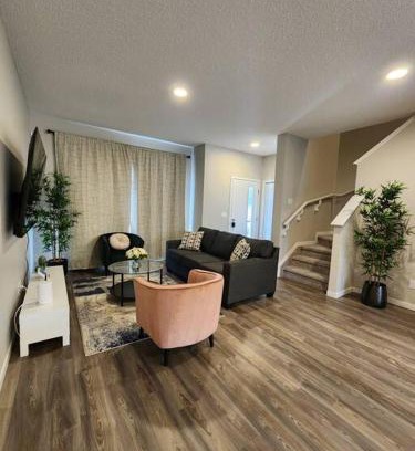 West Edmonton Apartment | Luxury Villa Home