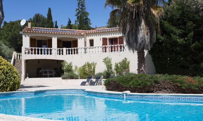 Beaufort Villa | Luxury Villa in Beaufort with Private Swimming Pool