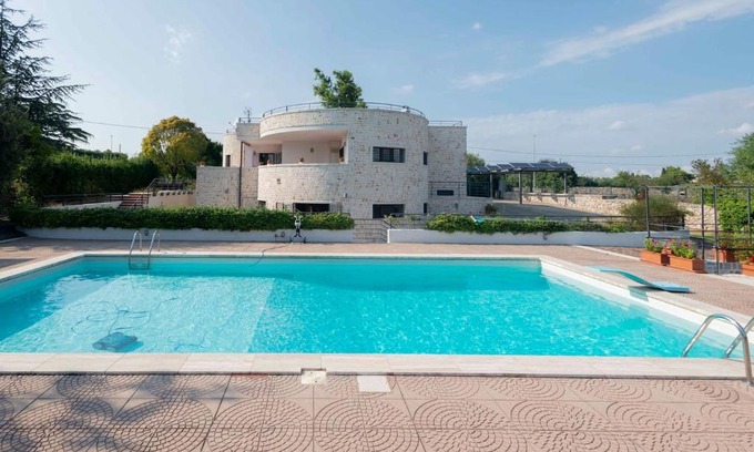 Noci Villa | Luxury Villa Montedoro