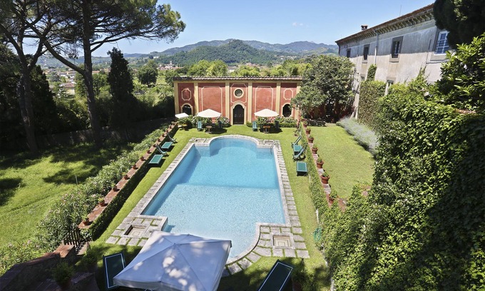 Lucca Villa | Luxury Villa on the Lucca's hills with private pool, BBQ,tennis court,PingPong.