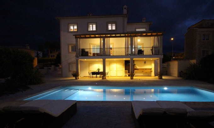 Sa Torre Villa | Luxury villa overlooking the Bay of Palma with large private pool.